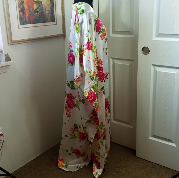 Santé Long Soft Colorful Cover Up Dress - Picture 3 of 6